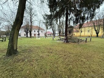 F005-14-KANAa 
Na predaj stavebný pozemok v obci Vyškovce na