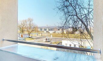 Jedinečný 3-izbový tehlový byt 91 m2 s 2 balkónmi v centre Z