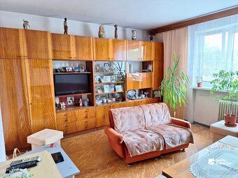 Papraď | 5 izieb | dvojpodlažný dom | 870 m² pozemok
Priestr