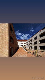 Luxusný 3-izbový byt s veľkou terasou – centrum Nitry pod hr