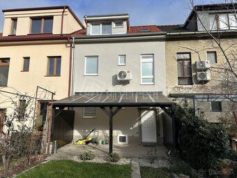 Moderne zrekonštruovaný rodinný dom určený na kancelárie na 