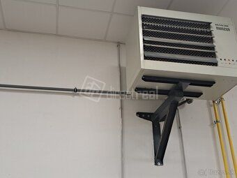 Prenájom skladu 615,43m2 + kancelárie, soc. zázemie 48,64m2,