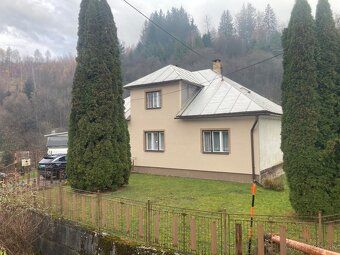 Ponukam na predaj tento rodinny dom na Zakopči. Dom je po či
