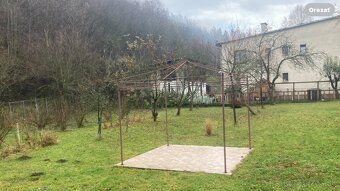 Ponukam na predaj tento rodinny dom na Zakopči. Dom je po či