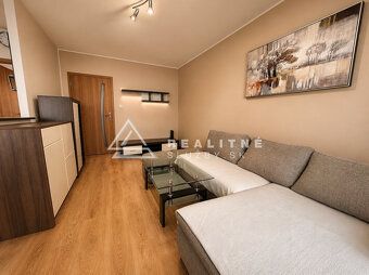 Ponúkame na prenájom priestranný 3-izbový byt o výmere 68 m²