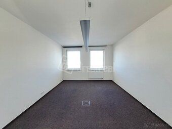 Prenájom jednotlivých kancelárií už od 13m2 - 30m2, MHD pred