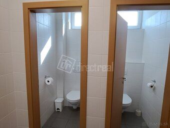 Prenájom 275m2 kancelárskych priestorov
Popis: Ponúkame na p