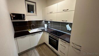 1-izb. byt na ul. Hradská, časť Bratislava - Vrakuňa.
Byt sa