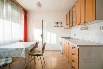 Moderné Reality ponúka na predaj 4-izbový byt s 2 balkónmi n