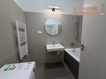 Typ: 2-izbový byt Ulica: Fialová Obec: Bratislava-Petržalka
