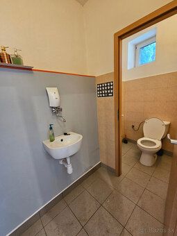 Ponúkame na predaj komerčný objekt s celkovou úžitkovou ploc