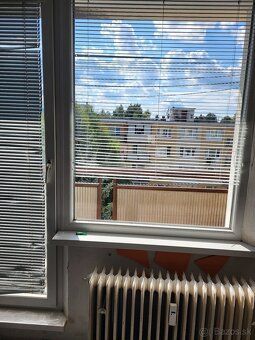 Na predaj veľký , slnečný 2 i byt s balkónom v priamom centr