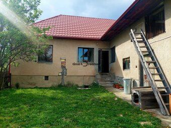EXKLUZÍVNE NA PREDAJ – VIDIECKY DOM S DUŠOU, SÚKROMÍM A VEĽK