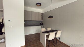 🏡 Prenájom moderného 2-izbového bytu – 67 m² | Brezovina Res
