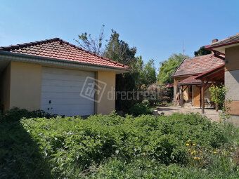 4-izbový dom na veľkom pozemku 2 157 m² – Trnovec n. Váhom
P