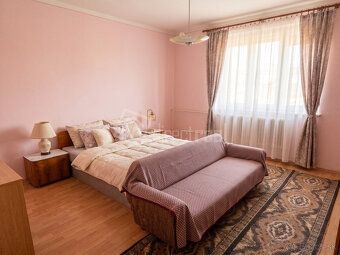 4-izbový dom na veľkom pozemku 2 157 m² – Trnovec n. Váhom
P