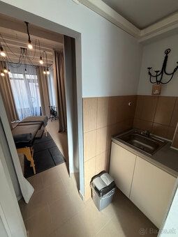 Prenájom dizajnového priestoru – centrum Nitra 22 m² | samos