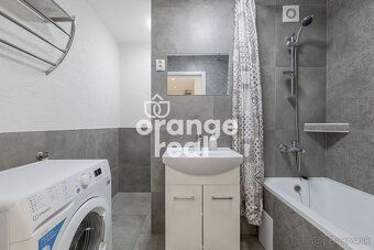 Exkluzívne ponúkame na predaj 3 izbový byt pražského typu na