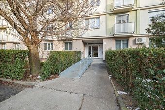 Typ: 3-izbový byt Ulica: Šándorova Obec: Bratislava-Ružinov
