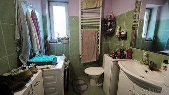 REALITY NOVOHRAD ponúkajú na predaj 2,5 izbový byt v zateple