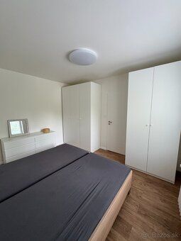 Ponúkam na dlhodobý prenájom kompletne zrekonštruovaný a zar