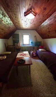 - chata so záhradou - výmera pozemku 500 m2 - murovaná chata