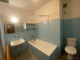 🏡 NA PREDAJ – Rodinný dom v Štúrove Ponúkame na predaj veľký