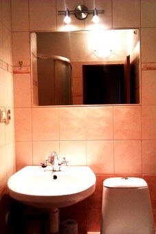 Prenajmem garzonku na ul. Štefaníkova, Nitra-staré mesto. Na