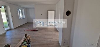 Typ: Rodinný dom Ulica: Dvory nad Žitavou Obec: Dvory nad Ži