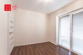 Moderný bungalov plný pohody a svetla – ideálny domov pre va