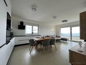 Ponúkame Vám na predaj zariadený 4 izbový apartmán v novo po