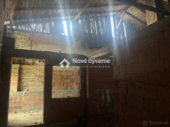 Ponúkame Vám na predaj starší dom s pozemkom, v obci Ľubica,