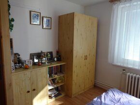 Exkluzívne ponúkame na predaj 5 - izbový rodinný dom v Santo