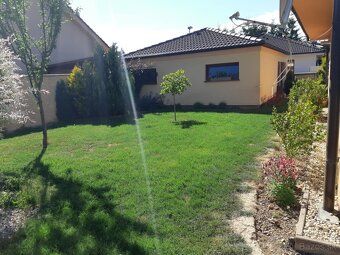 Predám novostavbu rodinného domu (zastavaná plocha 200m²) v 