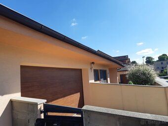 Predám novostavbu rodinného domu (zastavaná plocha 200m²) v 