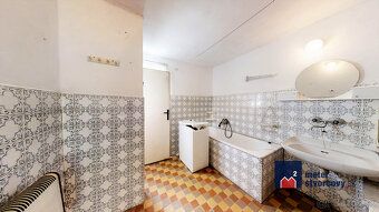 Ponúkame Vám na predaj útulnú dvojpodlažnú rekreačnú chalupu