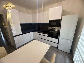 Moderný 3-izbový byt s balkónom na prenájom – Šurany, lokali