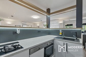 Typ: Hotel - penzión Ulica: - Obec: Blahová
 Moderný maklér 