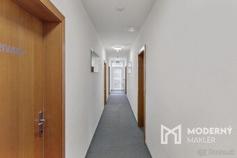 Typ: Hotel - penzión Ulica: - Obec: Blahová
 Moderný maklér 
