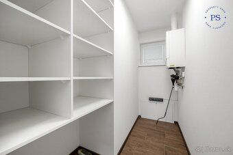 Ponúkame na predaj moderný 4-izbový rodinný dom v Rajke, v o