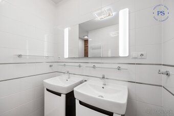 Ponúkame na predaj moderný 4-izbový rodinný dom v Rajke, v o