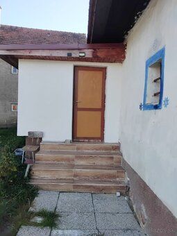 Ponúkam na prenájom prístavbu chalupy určenú na dlhodobé býv