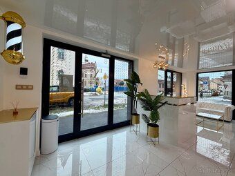 Ponúkame Vám na odstúpenie moderný a plne funkčný Barbershop