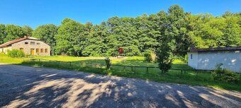 ID: 206 Ponúkame na predaj svahovitý pozemok s výmerou 874 m