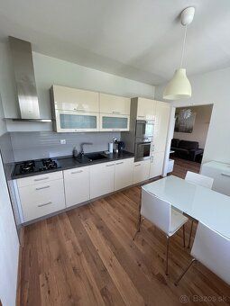 Ponúkam na prenájom kompletne zrekonštruovaný ,moderný veľký
