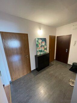 Ponúkam na prenájom kompletne zrekonštruovaný ,moderný veľký