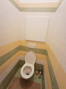 ID 3199 Predaj: 2 izbový byt, centrum Predáme zariadený 2 iz