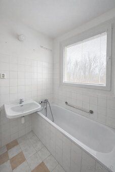 V zastupení ponúkame 3-izbový byt (70 m²) v tichej lokalite 