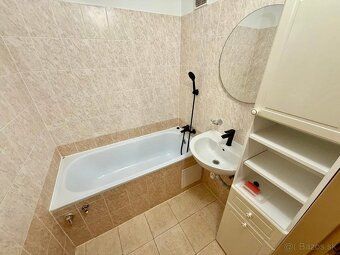 „Užite si pohodlie mesta a relax na vlastnom balkóne každý d