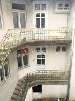 AstonReal Vám ponúka na predaj exkluzívnu nehnuteľnosť: hist